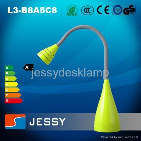 L3-B8A5C8 New Design LED table lamp 4