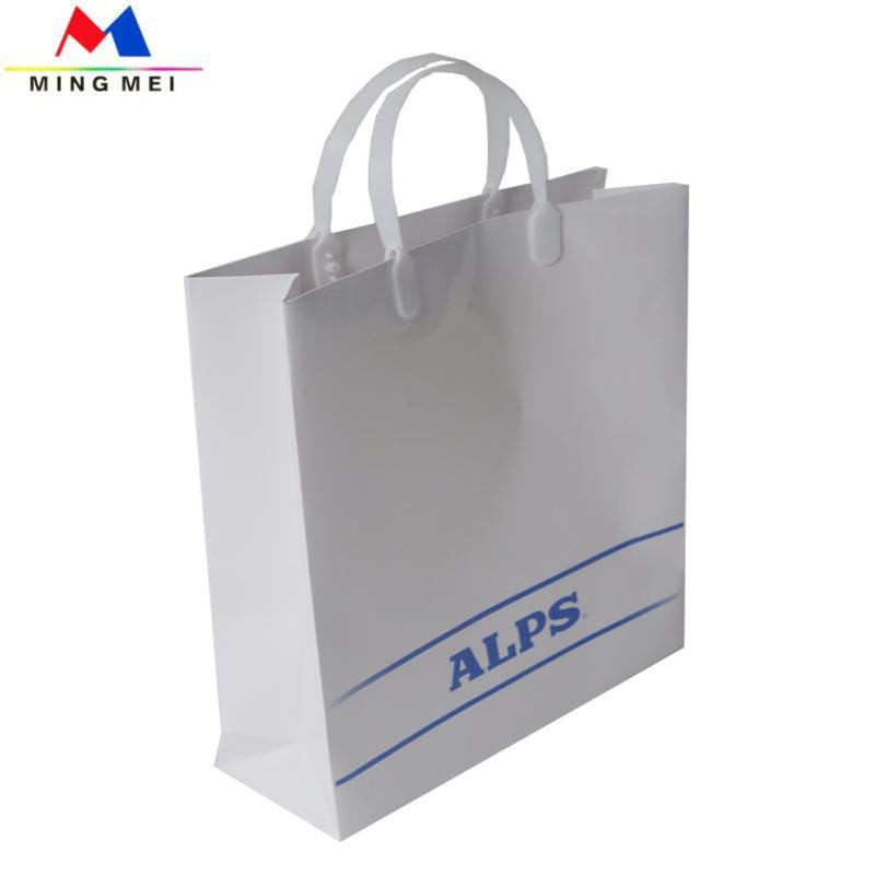 Customized White Paper Gift with Plastic Handles for clothing pack