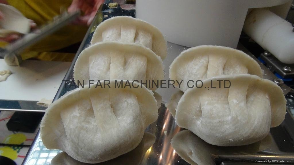 Semi-auto tabletop dumpling making  machine 3