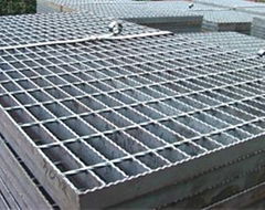 Anti-slip serrated Steel Grating