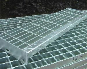 steel stair treads grating-galvanized stair treads