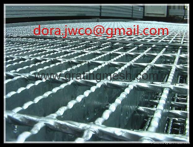 Anti-slip serrated Steel Grating 4