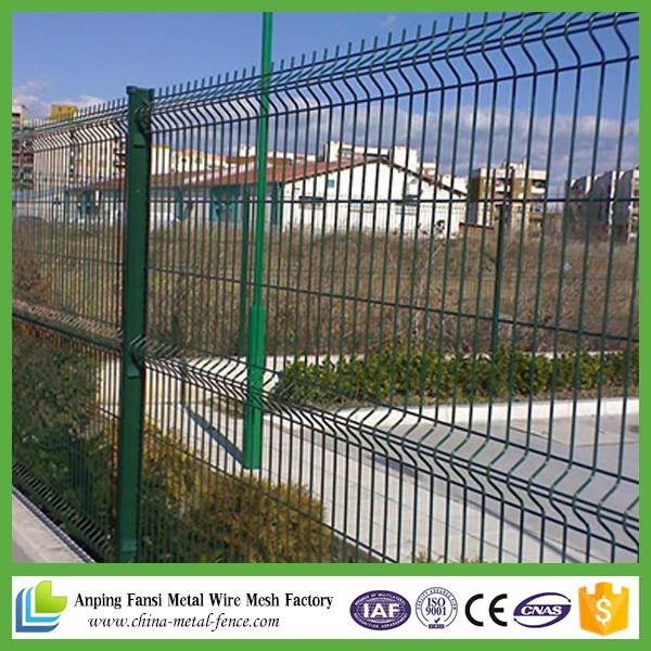 green pvc coated welded wire mesh fence panels(China supplier) 5
