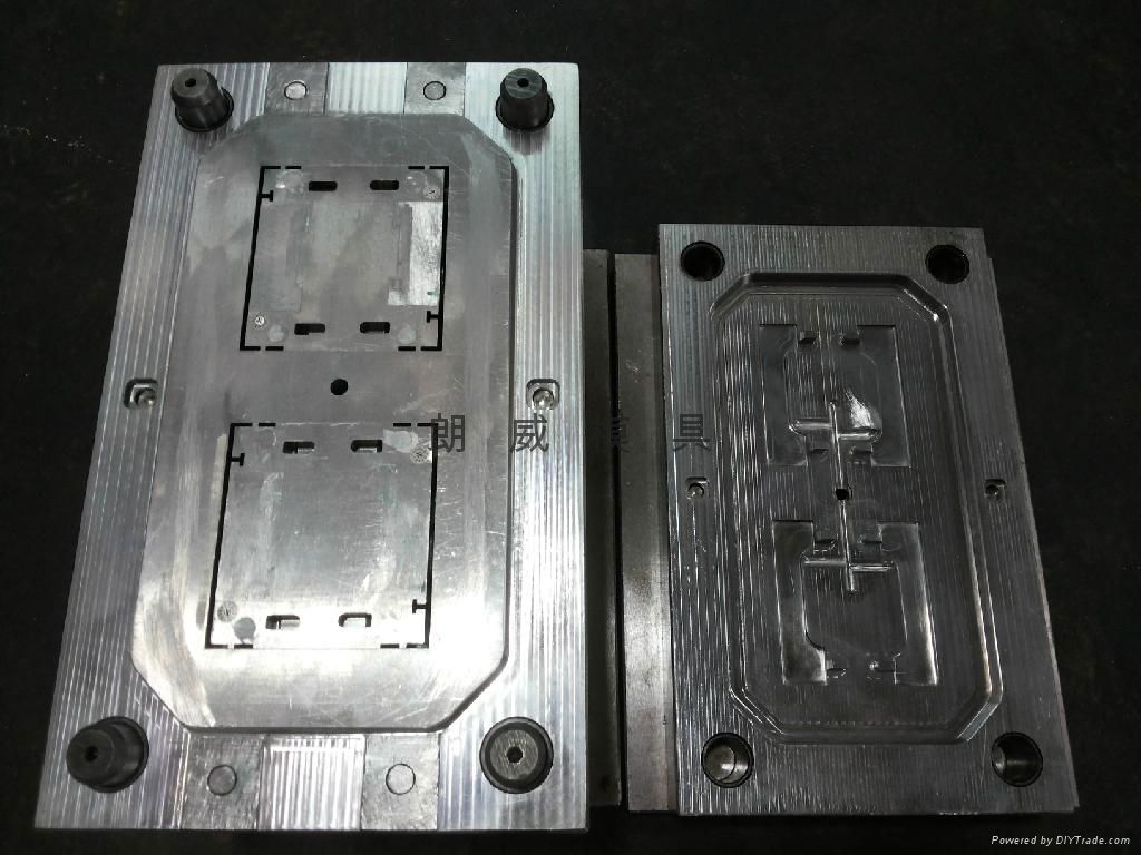 Plastic electronics mould