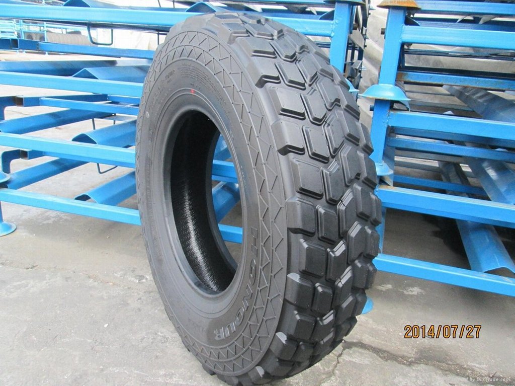 Light truck tire 750R16