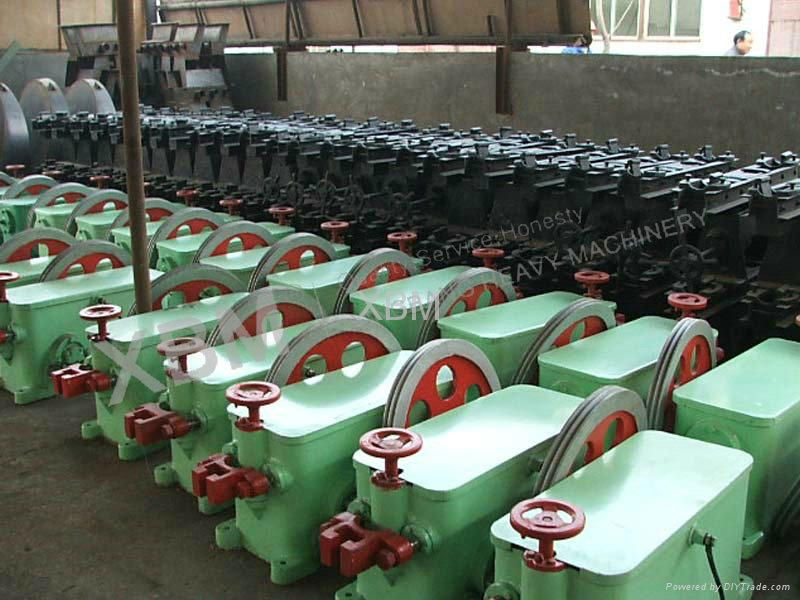 mining ore stone shaking table,table concentrator from XBM 2