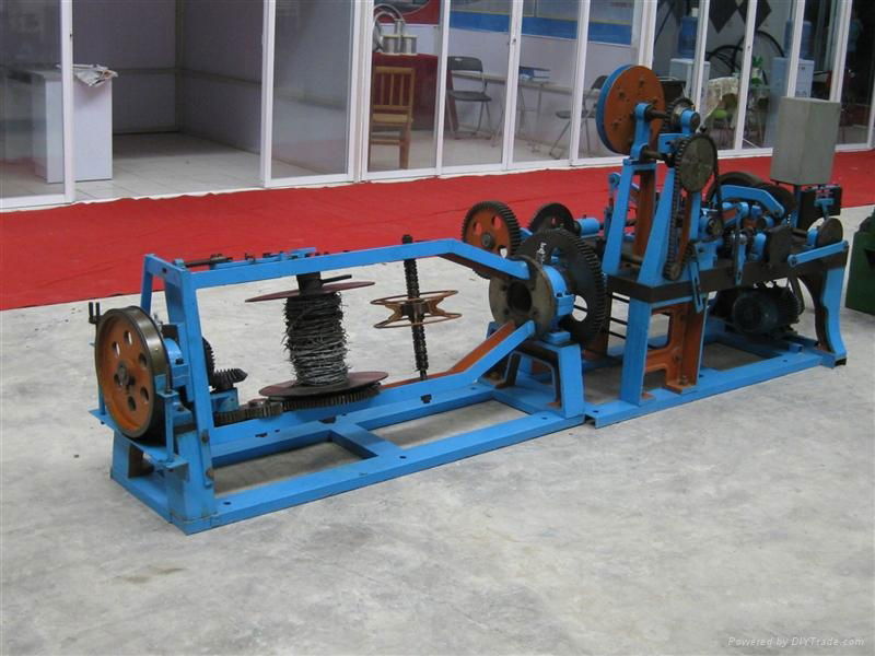 Automatic Single twisted barbed Wire Machine