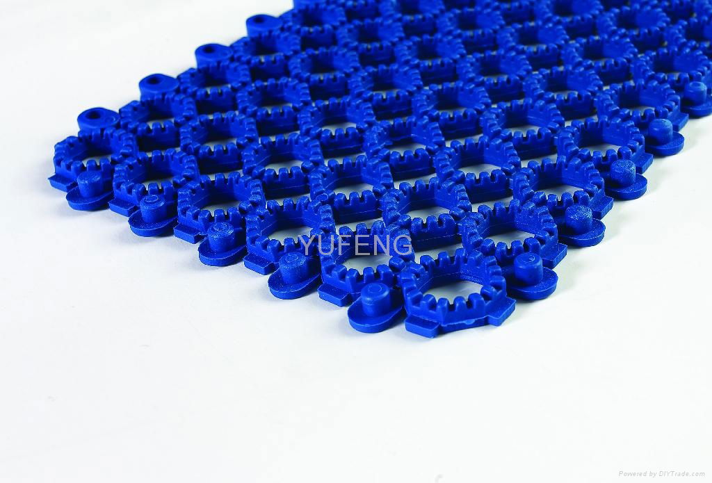 PLASTIC PVC INTERLOCKING MAT AND TILE 