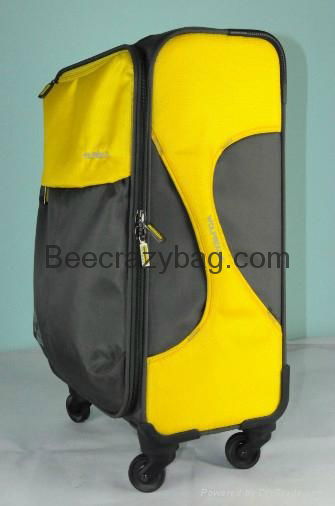 Durable handle design easy taking travel bag 