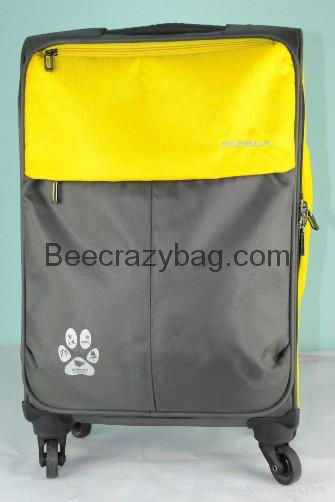 Durable handle design easy taking travel bag  2