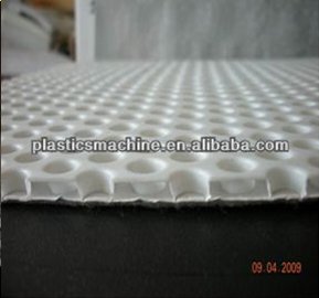 Plastic honeycomb board machinery 3