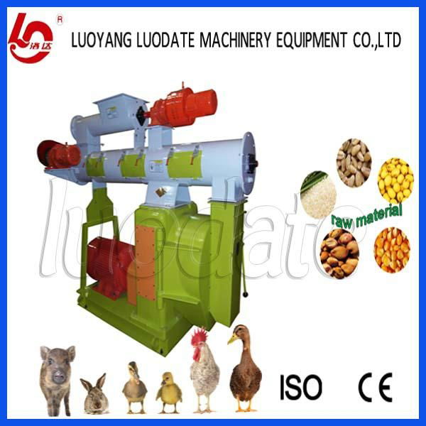 Animal feed pellet machine