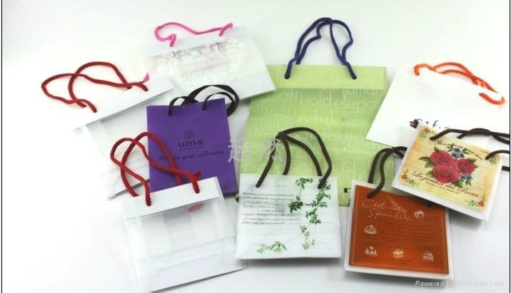 String gift bags