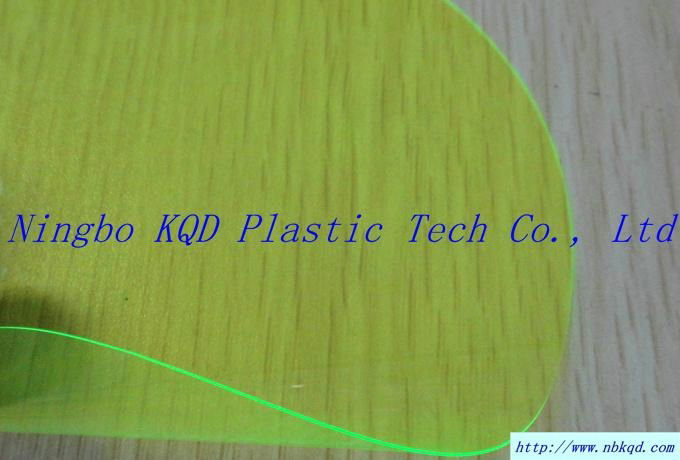 PVC荧光雨衣膜 3