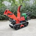 Self-propelled branch crusher