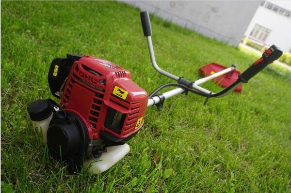 Side mounted gasoline garden brush cutter,household small lawn mower 10