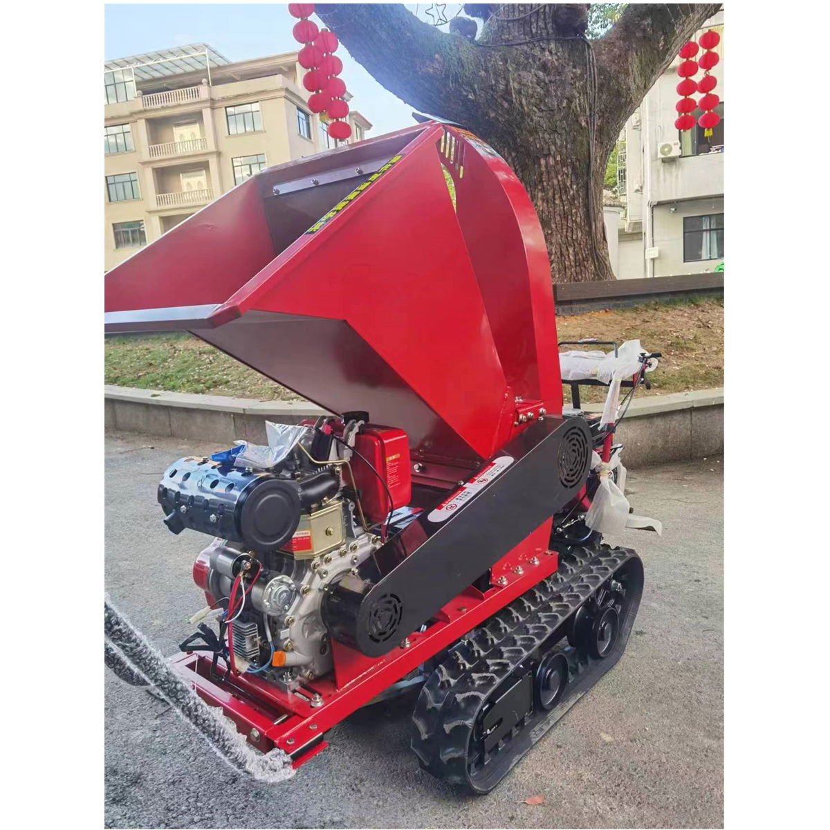 Crawler Type Branch Crusher, Branch Crusher, Leaf Crusher, Wood Chopper 2