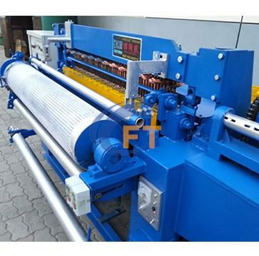 Heavy Duty Full Automatic Welded Wire Mesh Machine 2