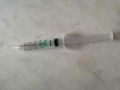 Disposable Retractable Safety Syringe for Clinical Solution Injection