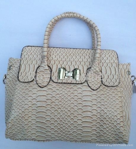 China Wholesale for the latest handbag fashion bag