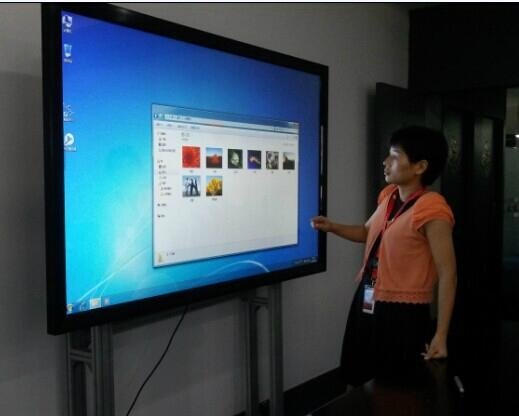 55"/60"/65"/70"/84" interactive touchscreen  with built-in PC option  3