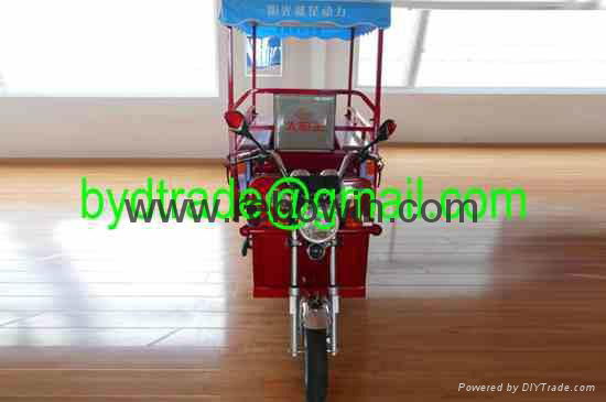 cargo tricycle with solar panel