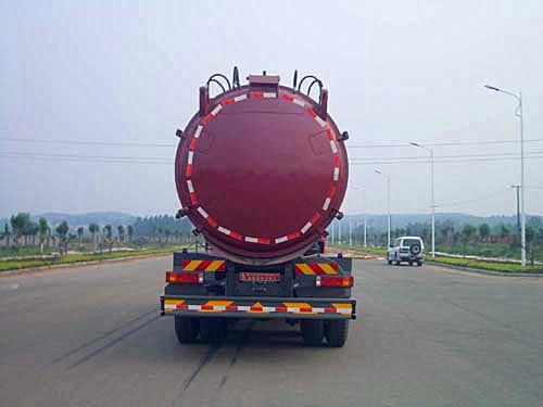 HOWO Tank Sludge Transportation Truck 2