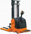 Electric Straddle Stacker