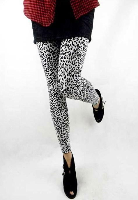 WL-126 Hot Seller  European and American Leopard Pants  2