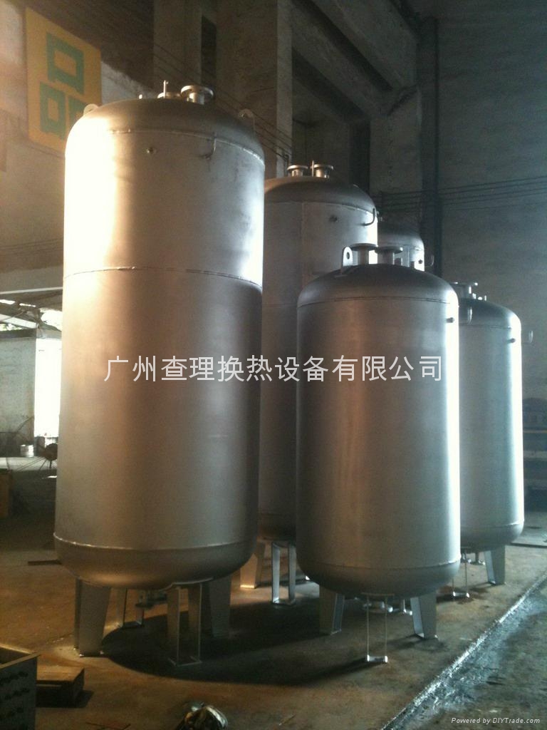 查理 半容積式換熱器 2