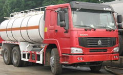 sell HOWO A7 6X4 OIL TANKER TRUCK 25000L