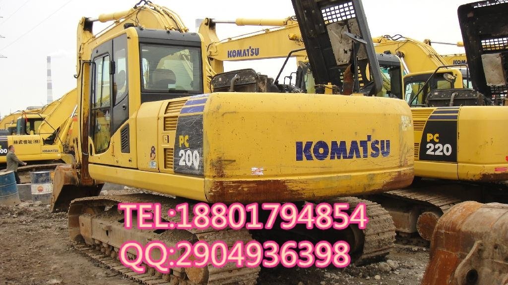 used crawler Komatsu excavator PC200-8 