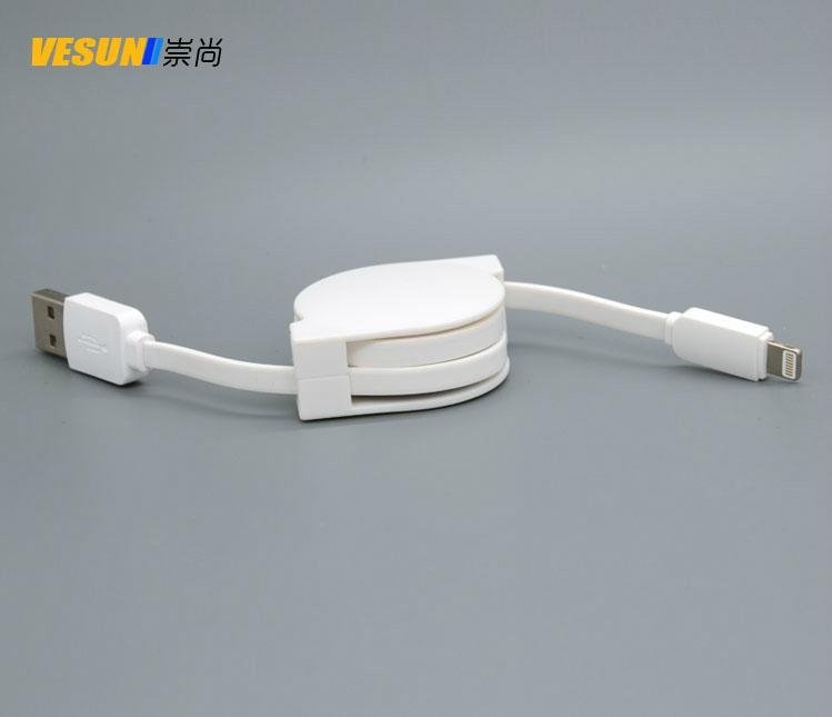 RETRACTABLE LIGHTNING CABLE