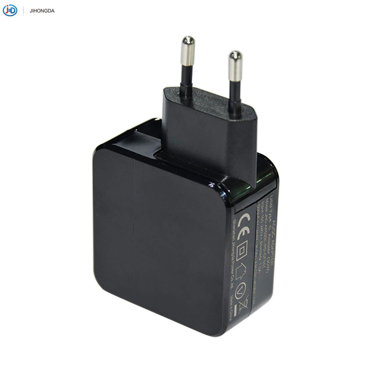 30W TYPE-C PD Charger with CE 3