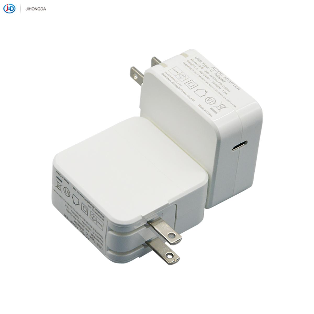 30W TYPE-C PD Charger with UL FCC PSE 4