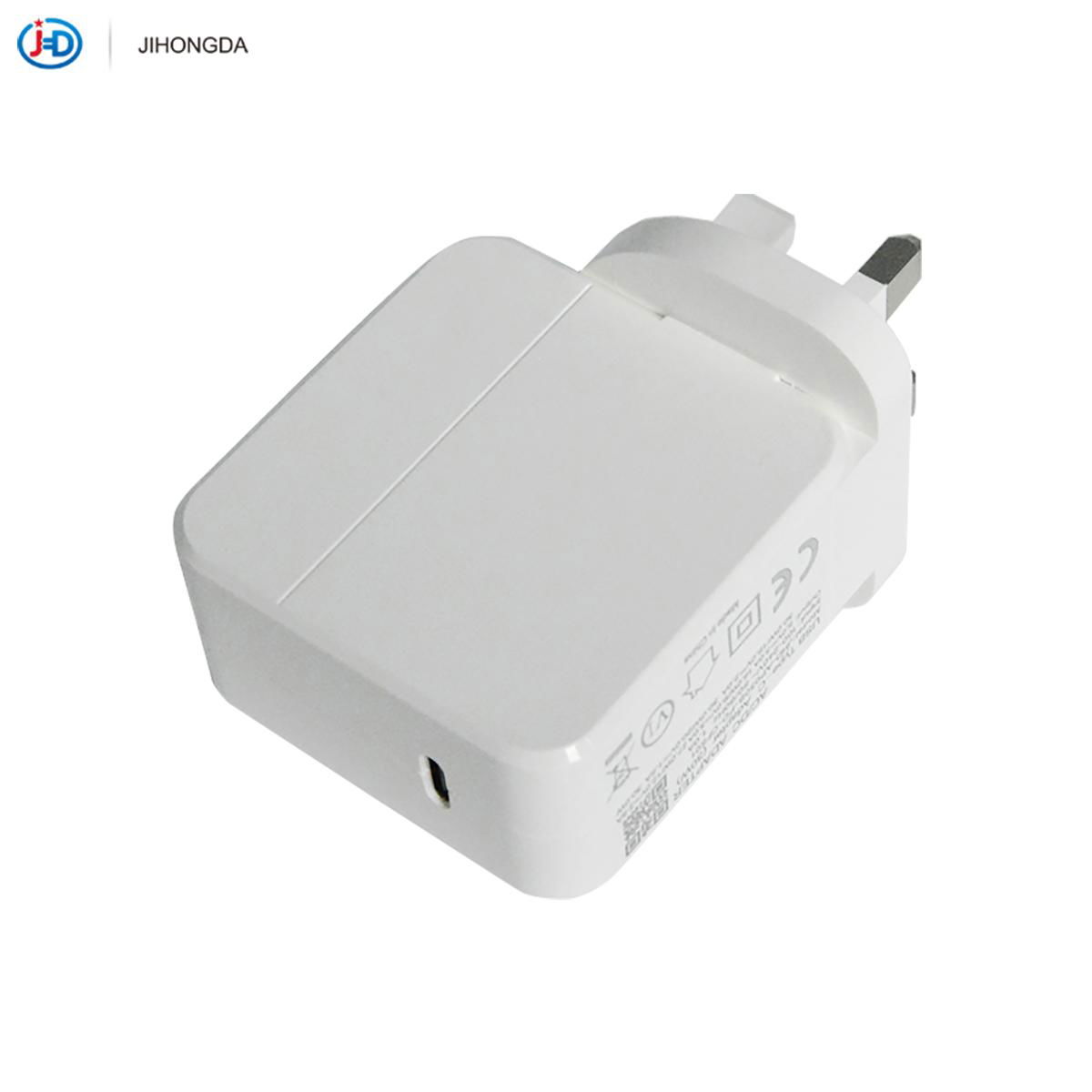 30W TYPE-C PD Charger with CE UKCA 4