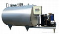 Vertical cooling milk tank