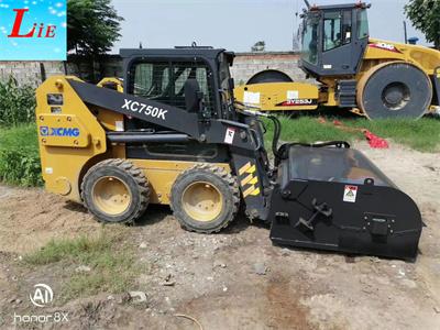 China skid steer bucket sweeper,pickup sweeper for skid loader 3