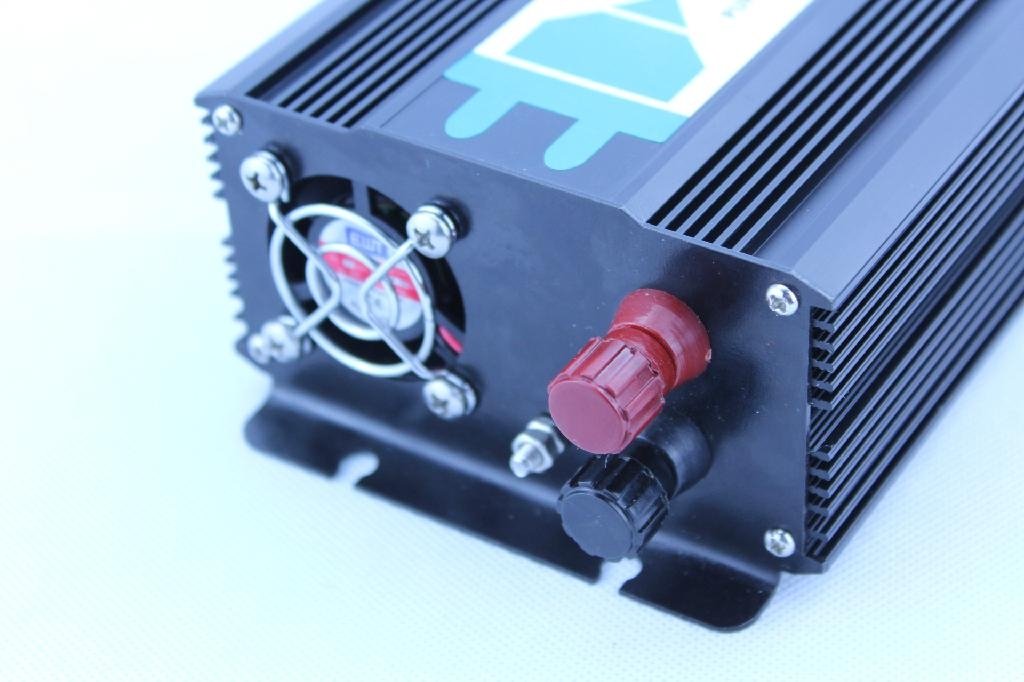 Pure Sine Wave DC12V 24V to AC110V 220V Power Inverter with USB 300W 3