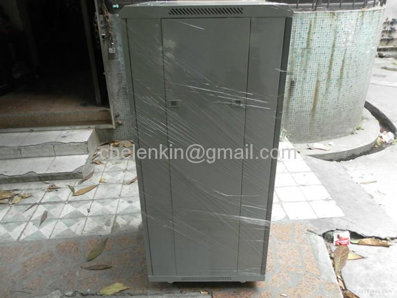  19" rack cabinet for fiber optic patch panels