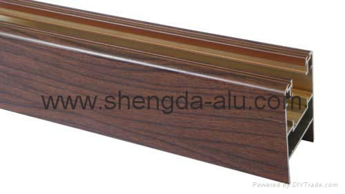 Wood-grain aluminium profiles