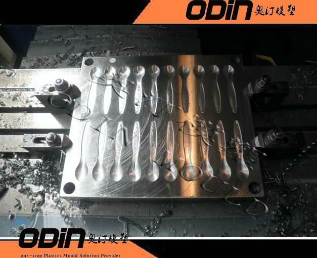 32 cavity plastic spoon injection mould 3