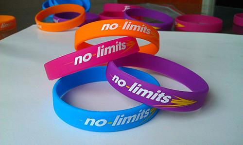 Hot sale customized promotion silicone wristband 2