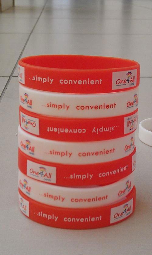 Hot sale customized promotion silicone wristband 3