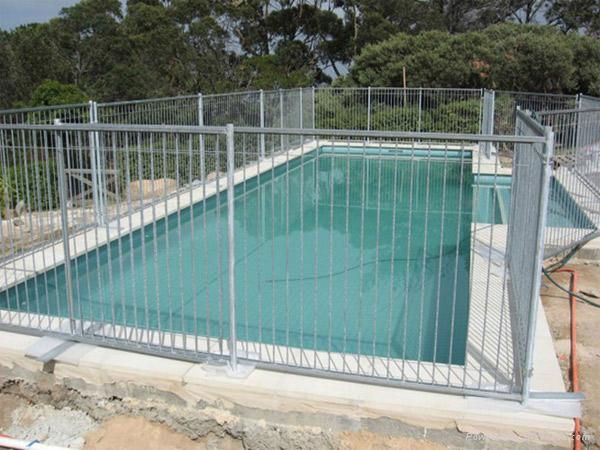 Swimming Pool Fence