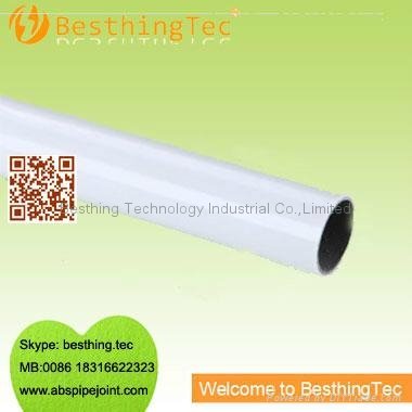 Plastic coated pipe for lean pipe joint system