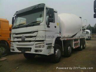 Sinotruk Concrete Mixer Truck 4-16cbm 