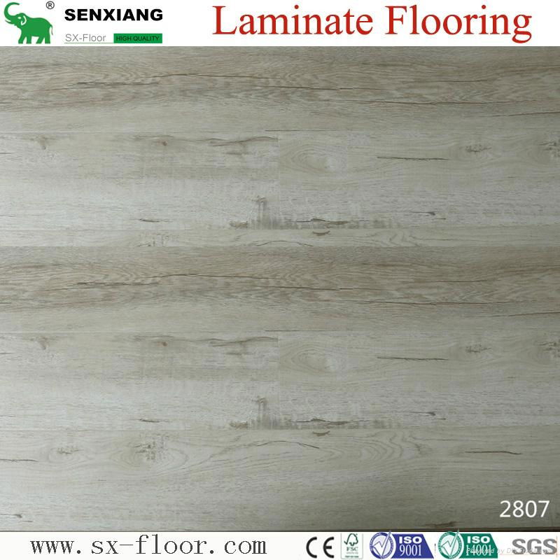 Authentic Oak Textures High Bright U-groove Laminated Laminate Flooring 3
