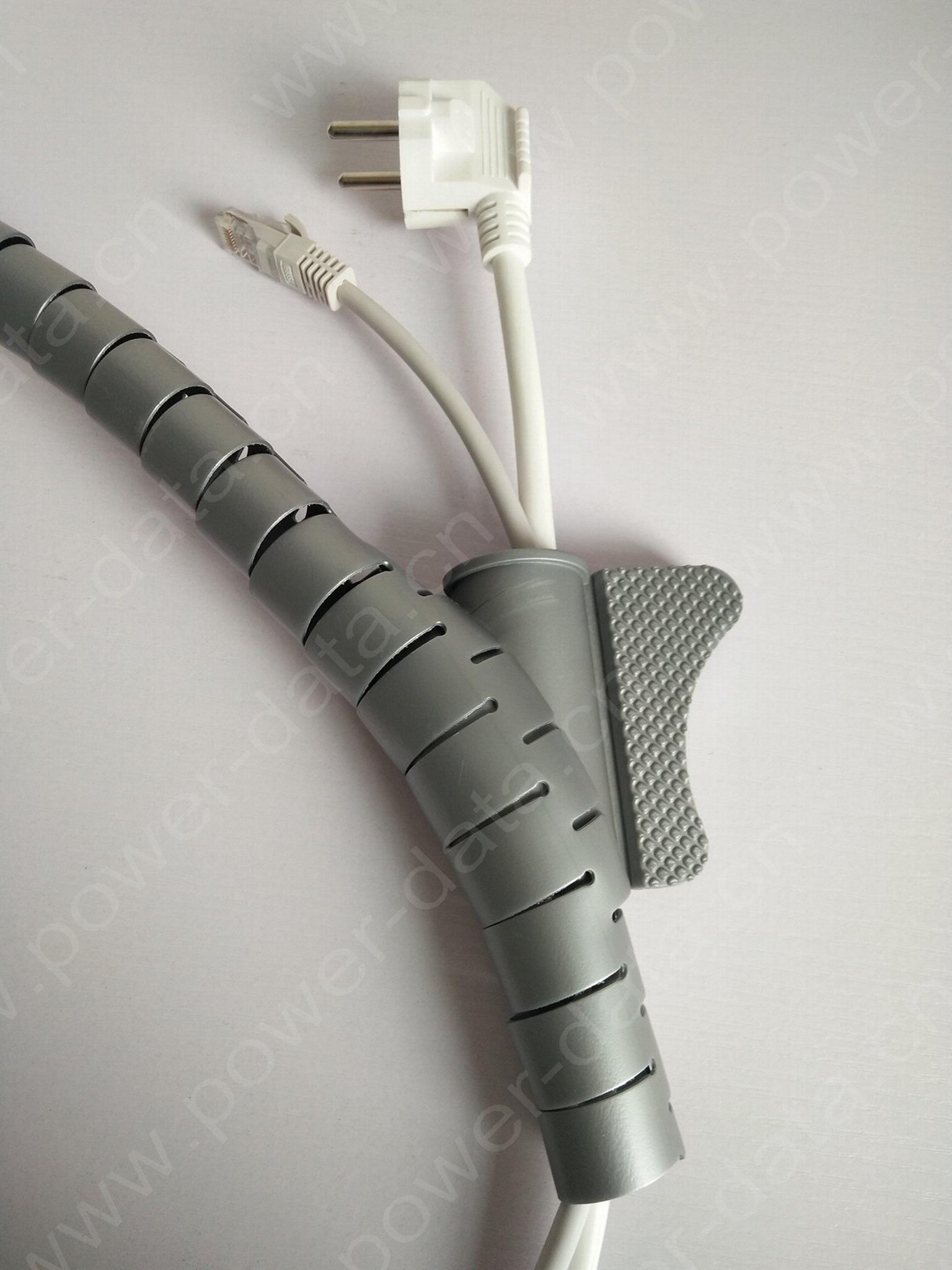 CABLE ORGANIZER 3