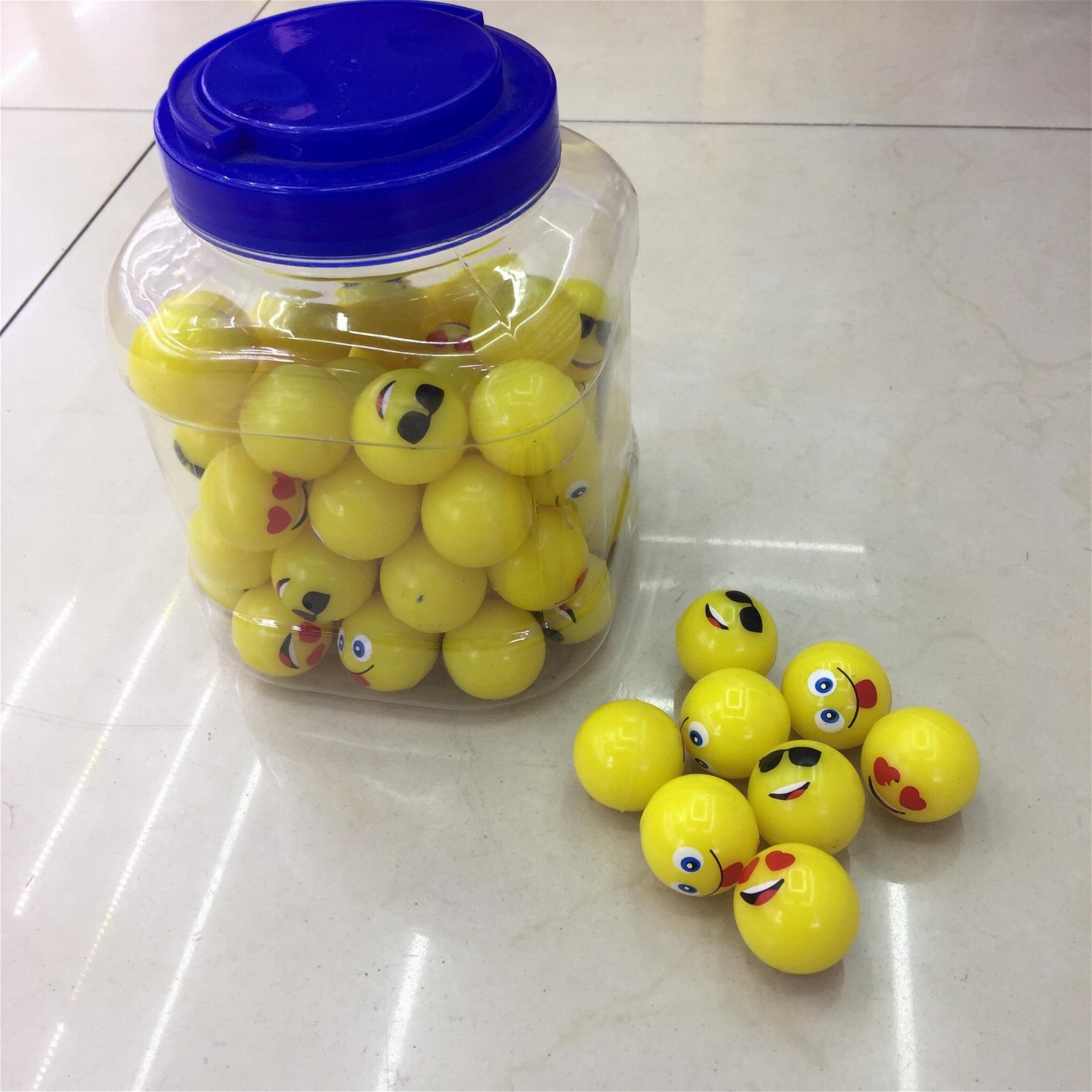 32 mm Emoji Bouncy Ball 1